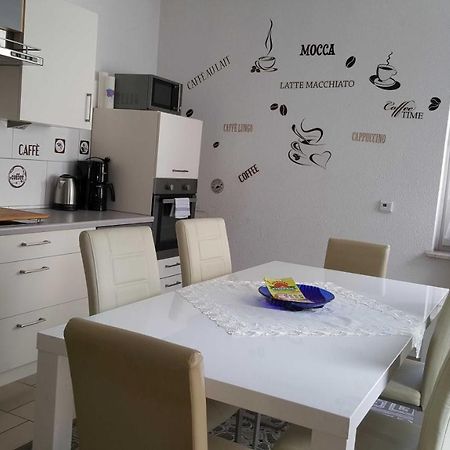 Holiday Apartment Есен Екстериор снимка